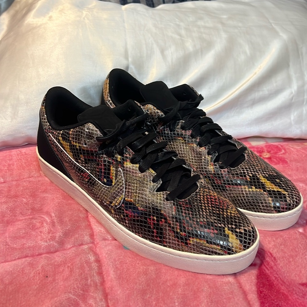 Very Rare Kobe Bryant 8 Lifestyle LE Snake Pattern. Size10. Only Serious offers